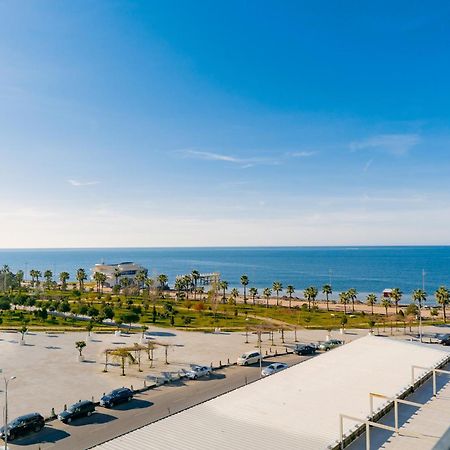 Your Beach Tower Batumi Rum bild